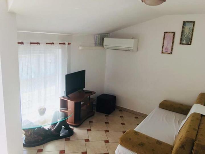 Apartmani Djura セルツェ エクステリア 写真