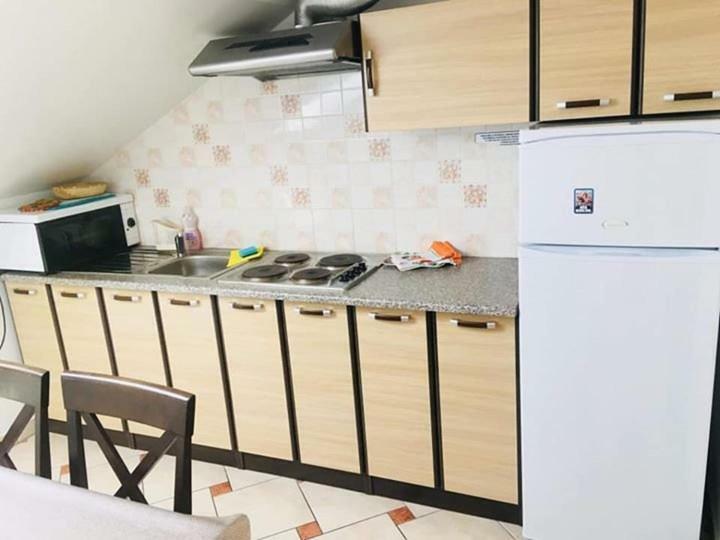Apartmani Djura セルツェ エクステリア 写真